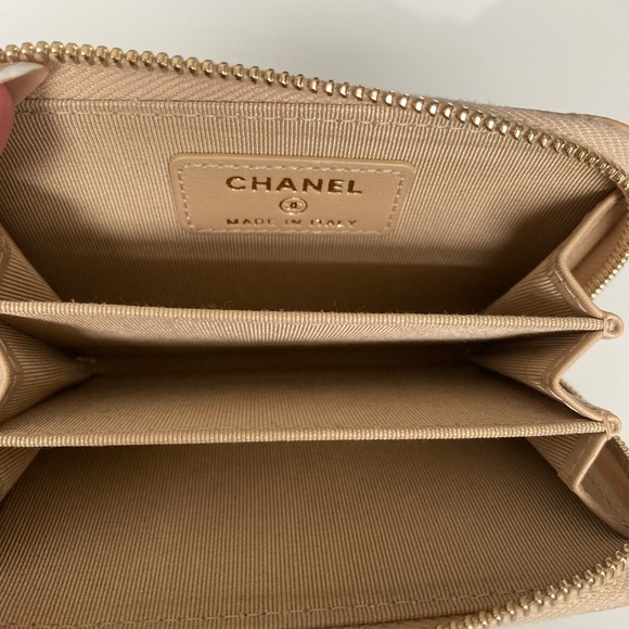 SOLD ❌ Chanel Classic Zipped Coin Purse - Picture 5 of 7